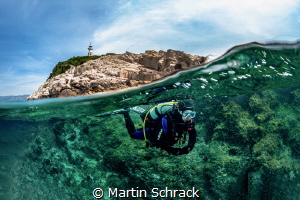 Man erzählte sich, dass der Leuchtturm einst von einem Fi... by Martin Schrack 